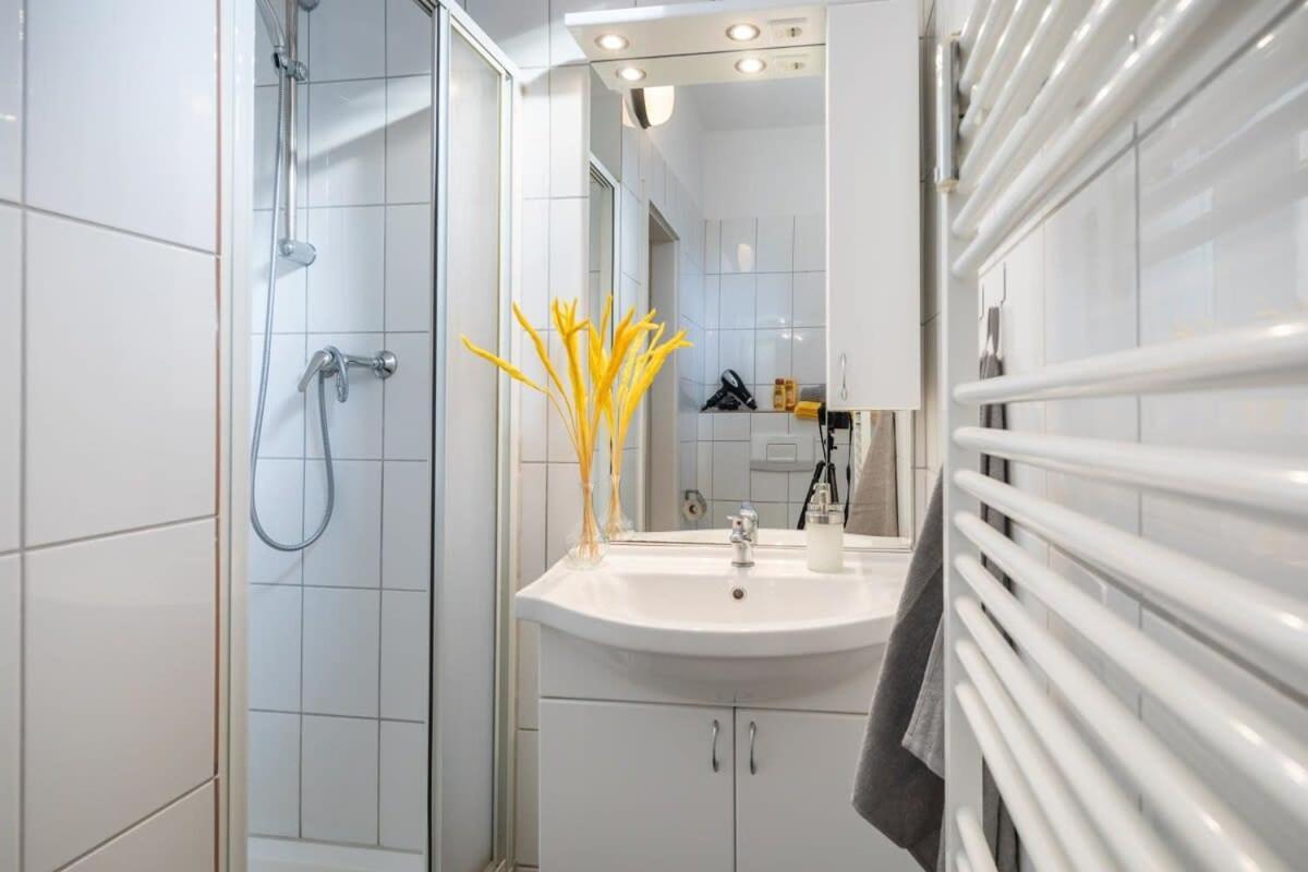 Beautiful 2 Bedroom Apartment Incl Parking Hamburg Zewnętrze zdjęcie
